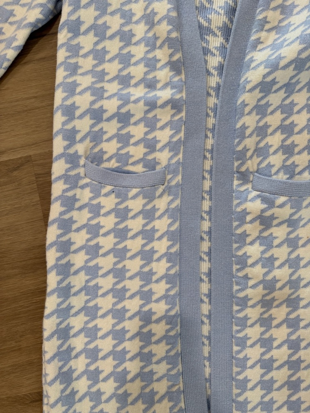 Express Blue and Cream Houndstooth Cardigan - Picture 3 of 9